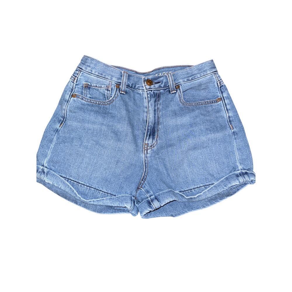 AMERICAN EAGLE DENIM MOM SHORT SIZE 4